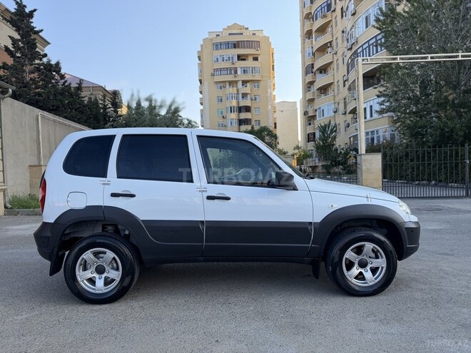 Chevrolet Niva-6