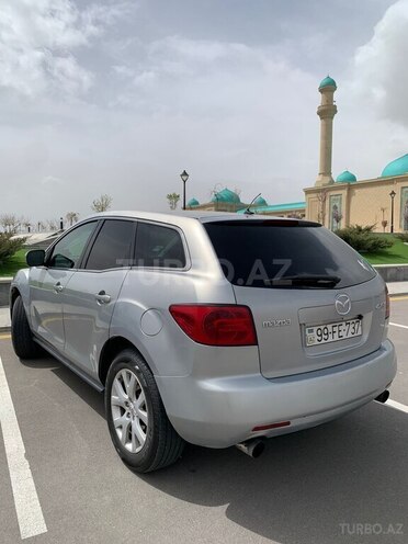 Mazda CX-7-7