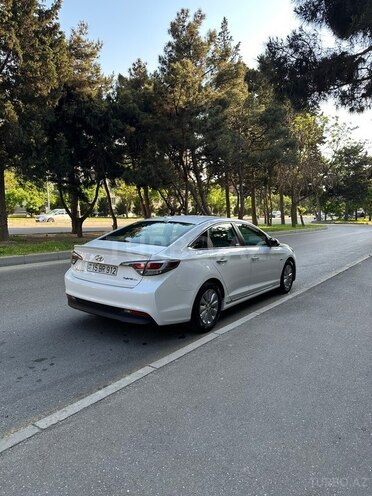Hyundai Sonata-5