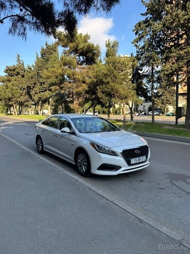 Hyundai Sonata-4