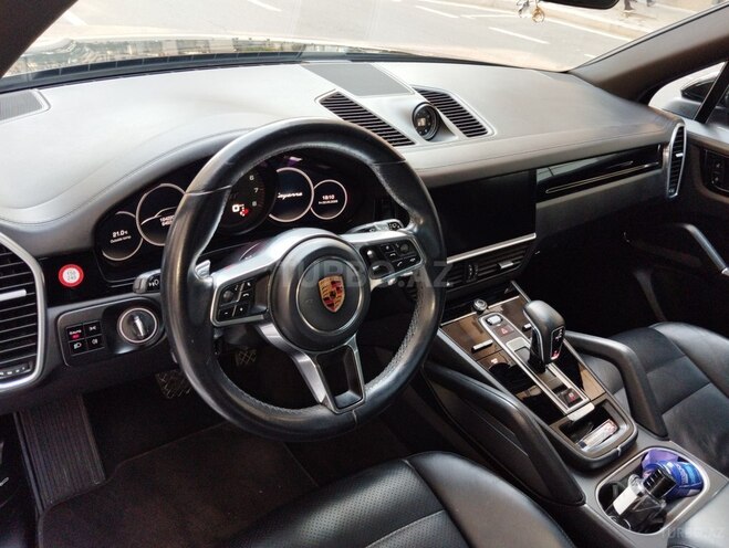 Porsche Cayenne-17