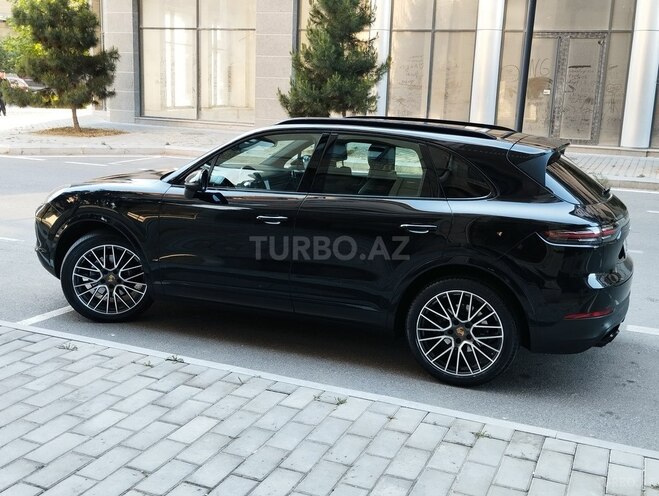 Porsche Cayenne-4