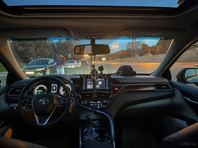 Toyota Camry-6