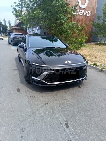Hyundai Sonata-2