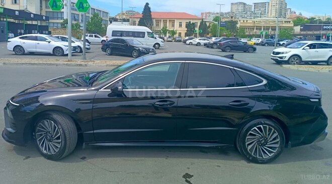 Hyundai Sonata-5