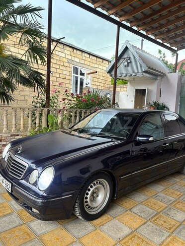 Mercedes E 270-20