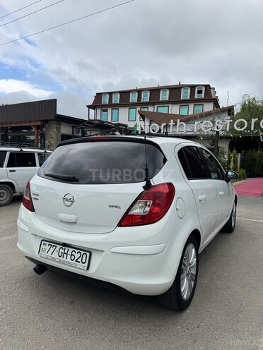 Opel Corsa-13