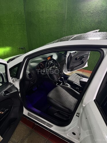 Opel Corsa-10