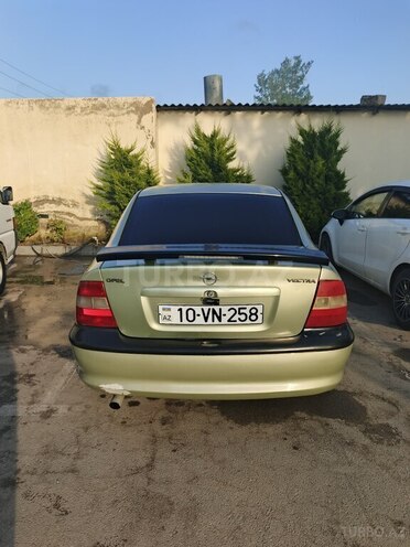 Opel Vectra-2