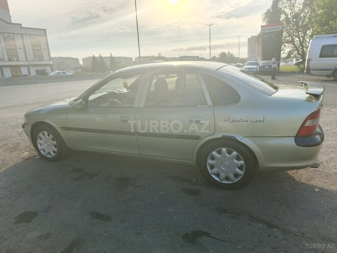 Opel Vectra-3
