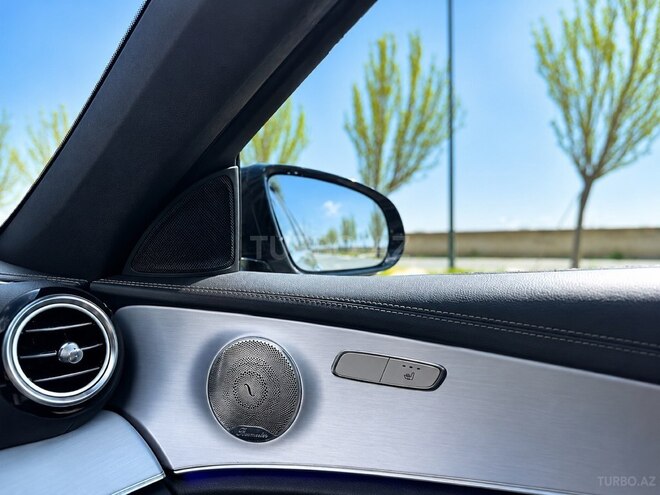 Mercedes E 300 de-18