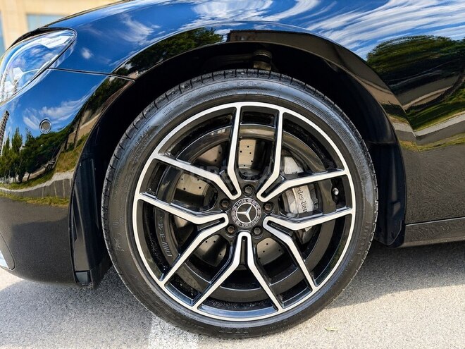 Mercedes E 300 de-6