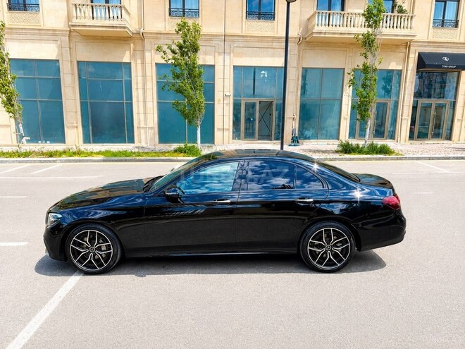 Mercedes E 300 de-5