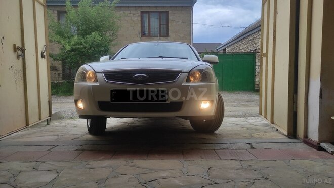 LADA (VAZ) Priora-1