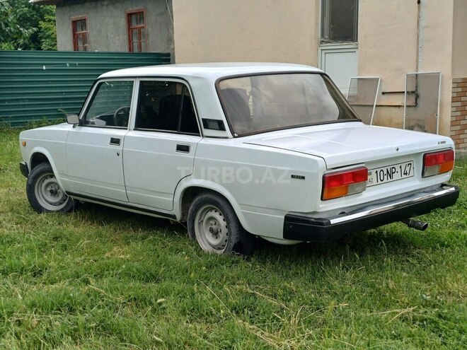 LADA (VAZ) 2107-2