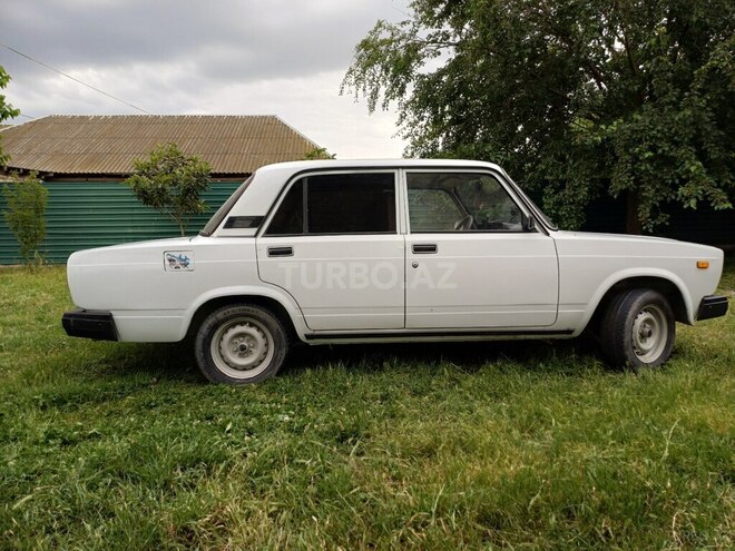 LADA (VAZ) 2107-4