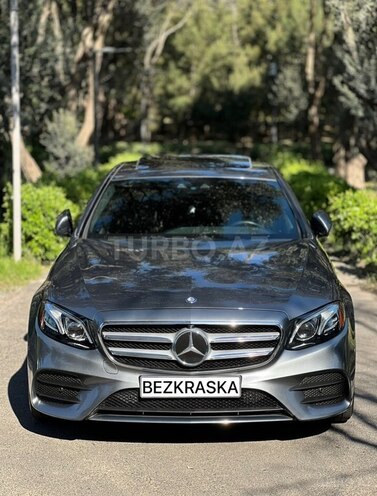 Mercedes E 300-1