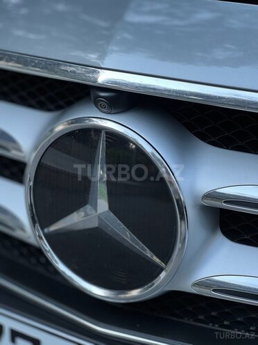 Mercedes E 300-19