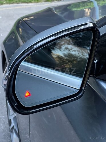 Mercedes E 300-17