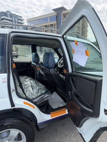 Chevrolet Niva-12