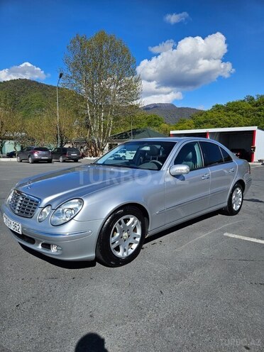 Mercedes E 320 4MATIC-2
