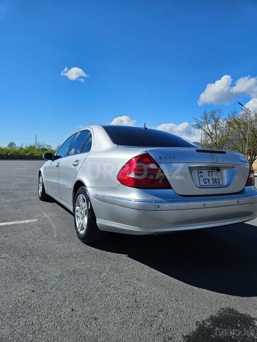 Mercedes E 320 4MATIC-7