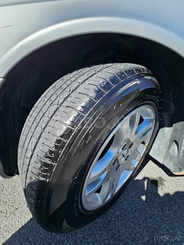 Mercedes E 320 4MATIC-14