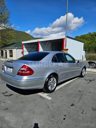 Mercedes E 320 4MATIC-8