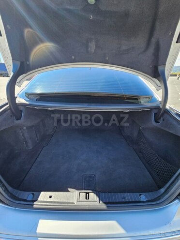 Mercedes E 320 4MATIC-9