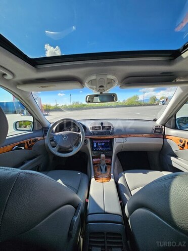 Mercedes E 320 4MATIC-12