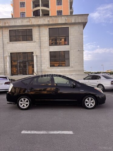 Toyota Prius-4