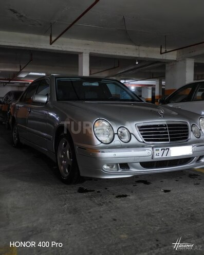 Mercedes E 240-6