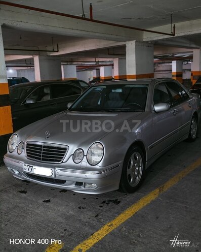 Mercedes E 240-9