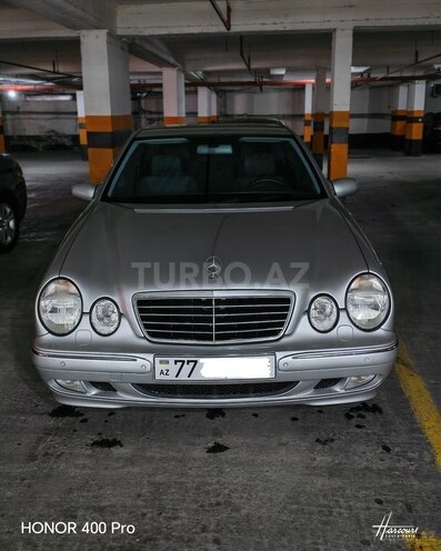 Mercedes E 240-8