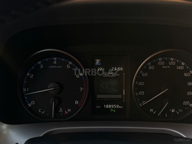 Toyota RAV4-6