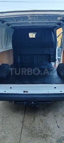 Ford Transit-15