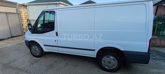 Ford Transit-3