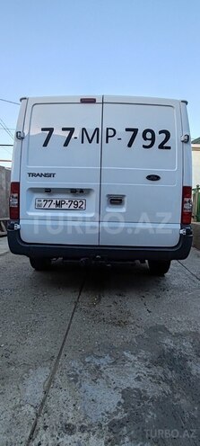 Ford Transit-5