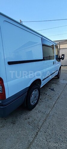 Ford Transit-6