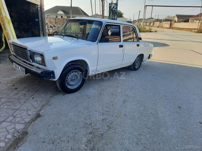 LADA (VAZ) 2107-1