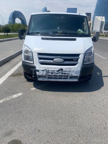 Ford Transit-1