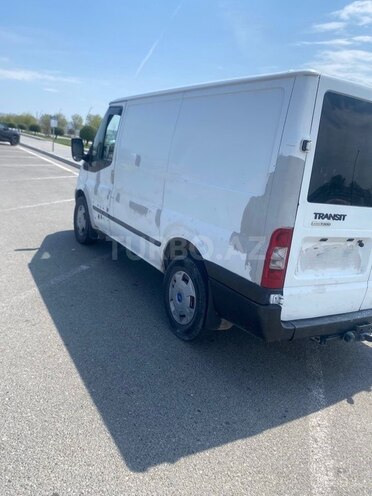 Ford Transit-2