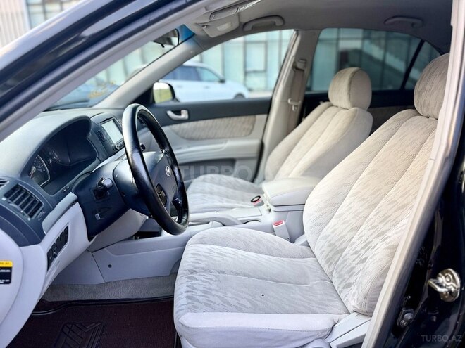 Hyundai Sonata-13