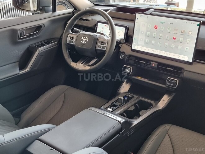Toyota RAV4-18