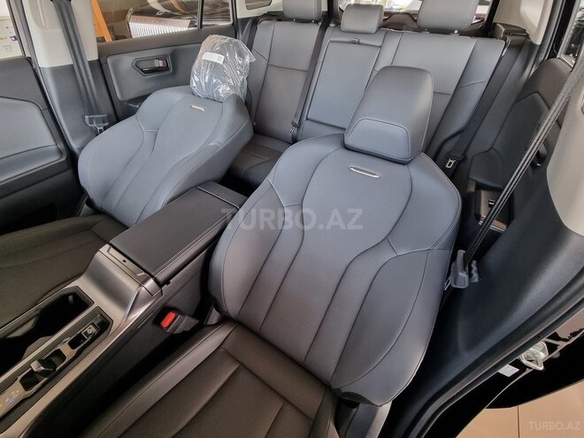Toyota RAV4-24