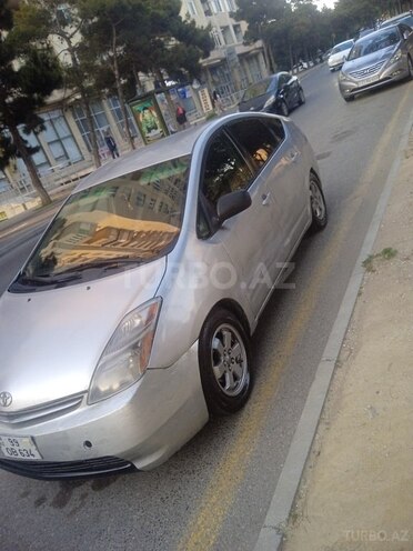 Toyota Prius-13