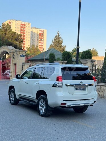 Toyota Land Cruiser Prado-9