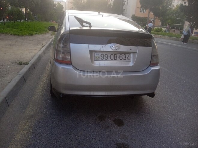 Toyota Prius-11