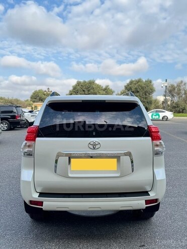 Toyota Land Cruiser Prado-2