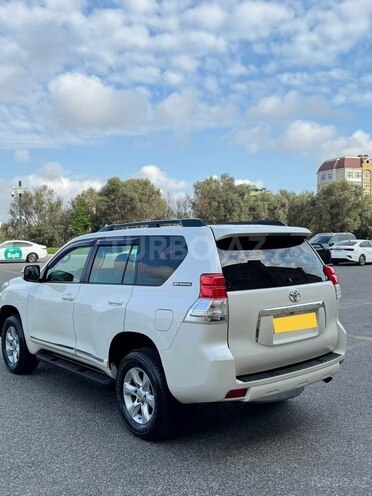 Toyota Land Cruiser Prado-10